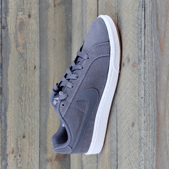 Nike Court Royale Suede Women's Sneakers Casual Shoes Gunsmoke Grey - Picture 2 of 10